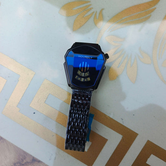 **Creative Bucket Dial Quartz Watch – Stylish Steel Strap for Men**