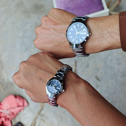 💑 2PCS Lovers Watches – Elegant ⌚ Chic 💼 Trendy 🏃 Durable Couple Set